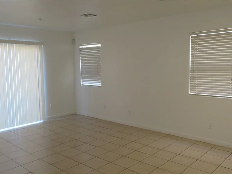 3014 Sunrise Bay Ave — Photo 12