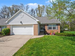 445 E Reserve Dr, Cuyahoga Falls, OH 44223