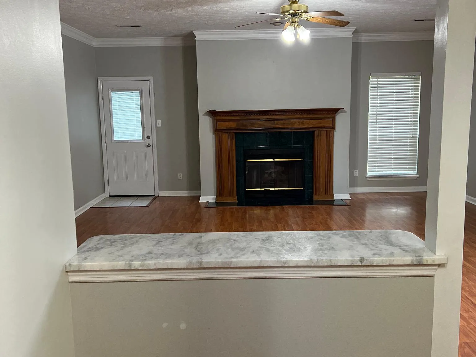 315 Creekview Ln — Photo 3