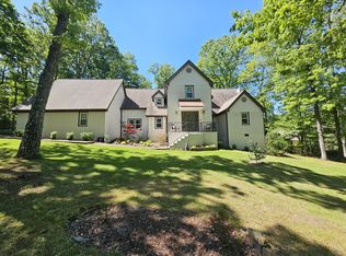 321 Robin Hood Trl, Signal Mountain, TN 37377