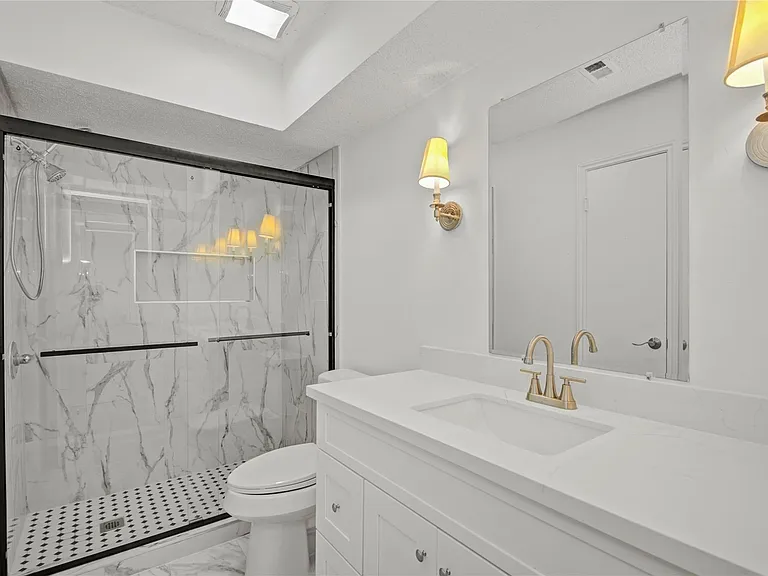 1334 Country Place Dr — Photo 20