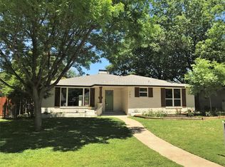 702 Winchester Dr, Richardson, TX 75080