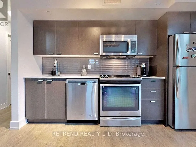 88 Sheppard Ave W #802 — Photo 3