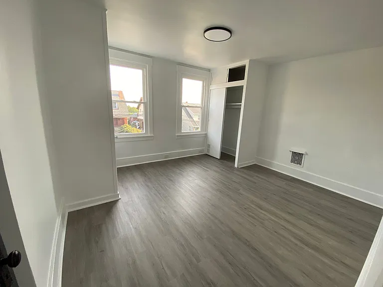52 Amherst Ave — Photo 17