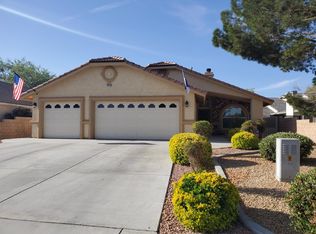 18525 Mountain Meadows Dr, Spring Valley Lake, CA 92395
