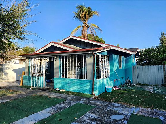 3rd image of 227 NW 33rd St