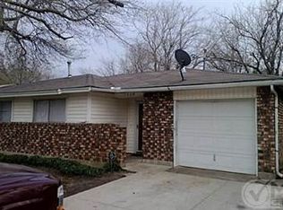 1310 Rosewood Ln, Arlington, TX 76010