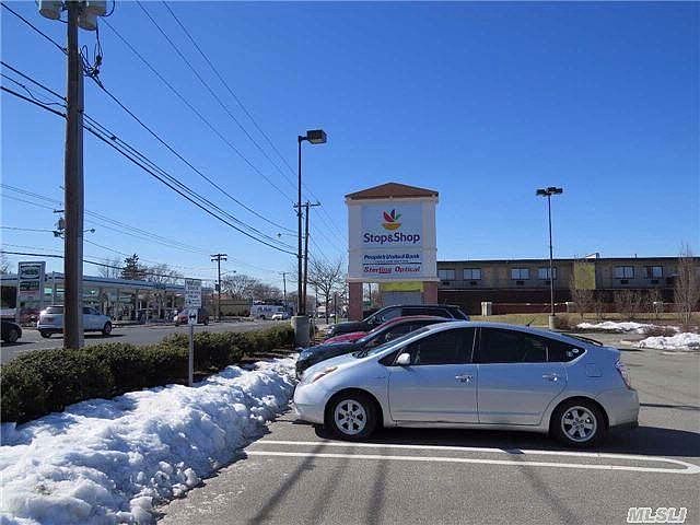 2nd image of 410 Hempstead Tpke