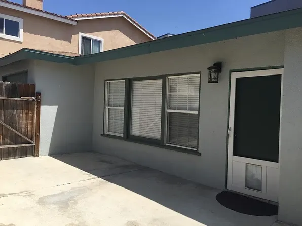 15430 Freeman Ave, Lawndale, CA 90260