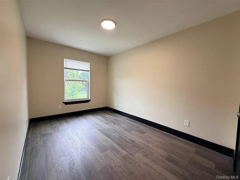 268 Carpenter Ave #1 — Photo 14