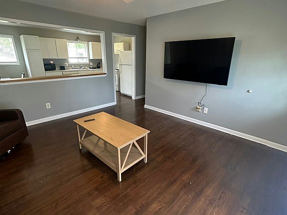 5th image of 2222 N Rose Park Ave