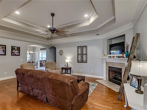 3rd image of 11613 Belle Meade Cir