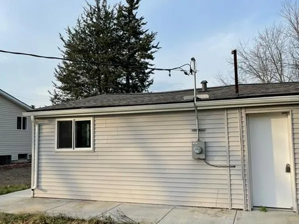 29311 Rockcastle St, Farmington Hills, MI 48336
