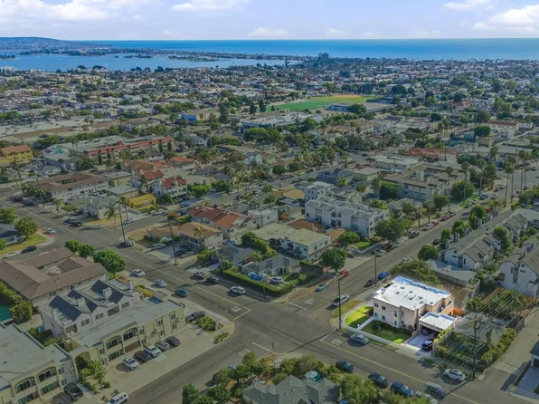 1676 Chalcedony St, San Diego, CA 92109