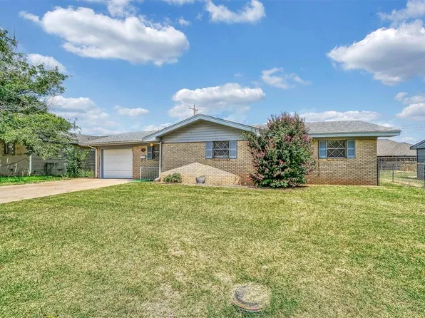 1412 Polk St, Altus, OK 73521