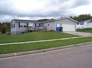 541 White Spruce Ave, Baraboo, WI 53913