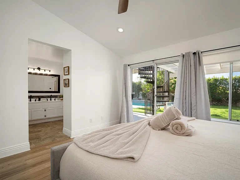 78615 Sanita Dr — Photo 35