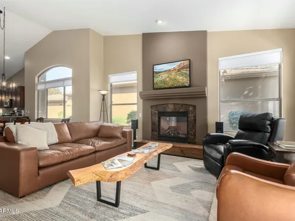 9625 E CHAMPAGNE Drive, Sun Lakes, AZ 85248