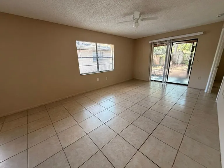 4445 Worcester Rd — Photo 13