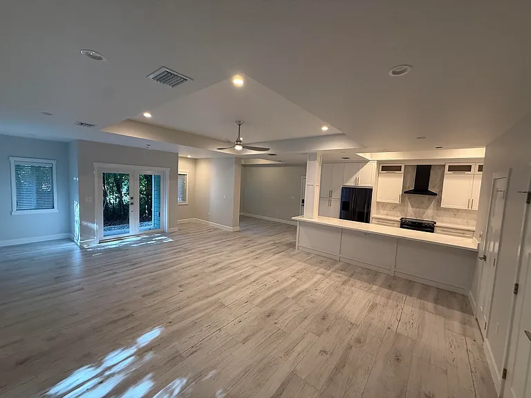 809 Miramar Dr — Photo 7