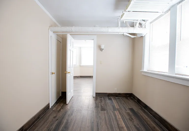 1704 E Locust St #1 — Photo 11