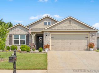 5325 Nassau Ave, Sand Springs, OK 74063