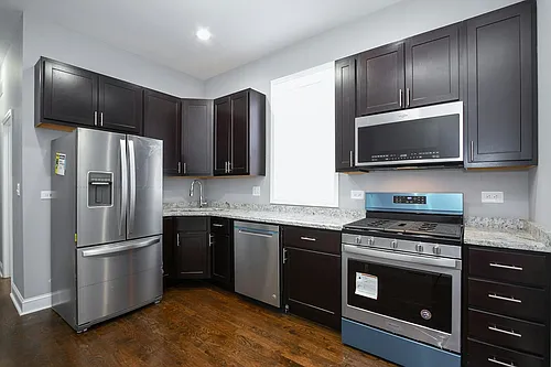 7322 S Langley Ave #2 Photo 1