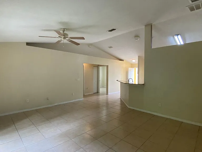 523 Silver Way Dr — Photo 9