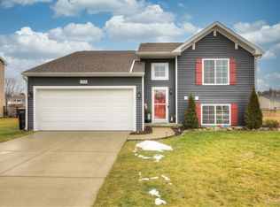 1169 Weatherstone Ln, Howell, MI 48843