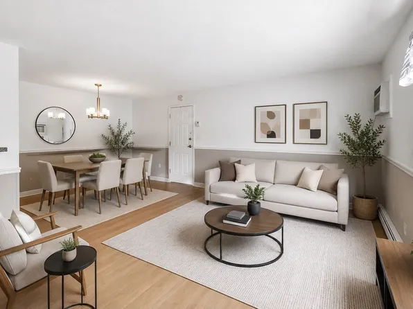 36 Maple Crest Cir APT F, Holyoke, MA 01040