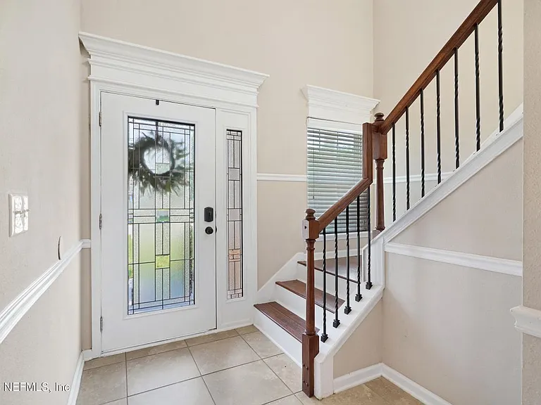 352 Silver Glen Ave — Photo 6