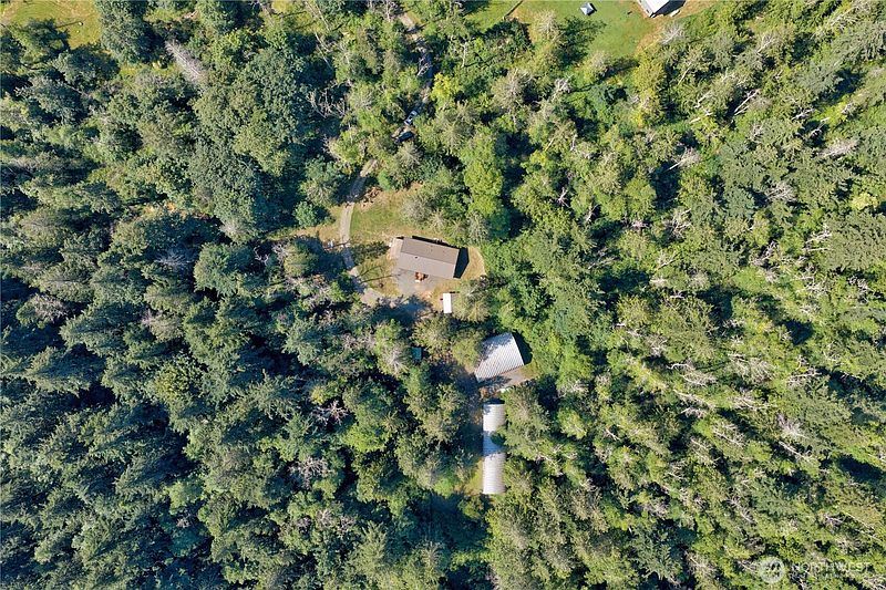 4th image of 5621 Paradise Lane