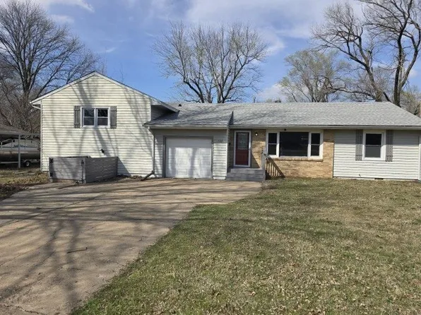 1522 Terrace Dr, El Dorado, KS 67042