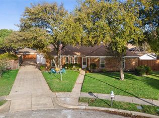 412 Kingsbridge Cir, Garland, TX 75040