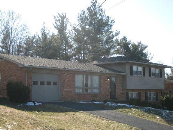 5th image of 37 Laurel St