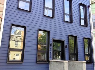 2211 41st St APT 1R, Astoria, NY 11105