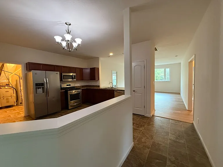 3209 Jasmine Ct — Photo 5