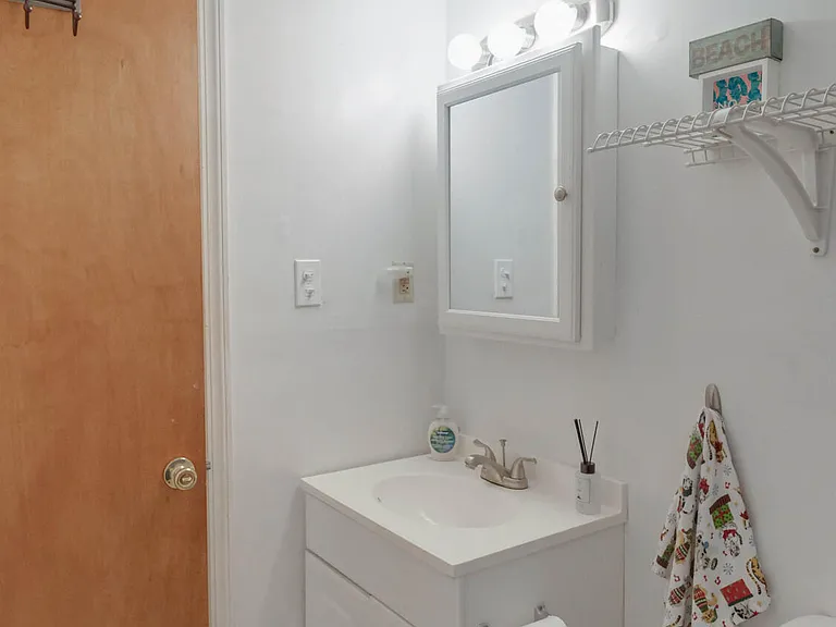 100 Ocean Ave #20A — Photo 9