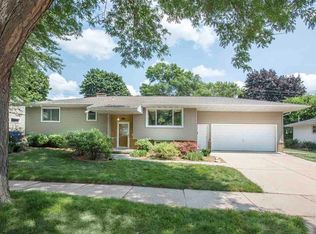 1800 N Linwood Ave, Appleton, WI 54914