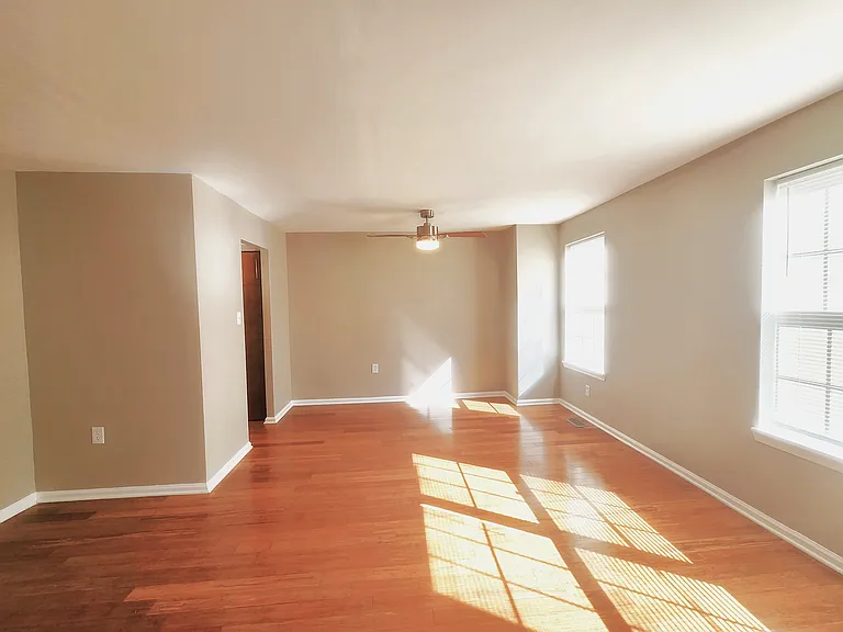 9139 September Ln — Photo 3