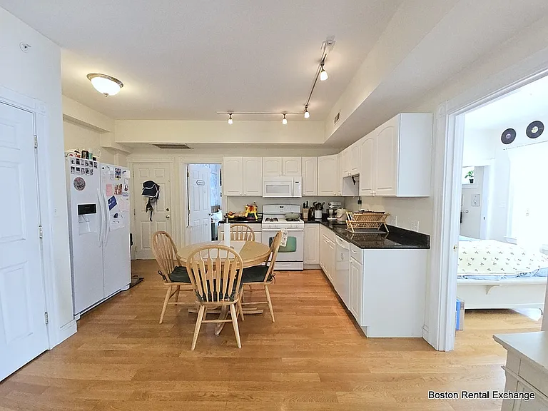 245 Walden St #2 — Photo 7