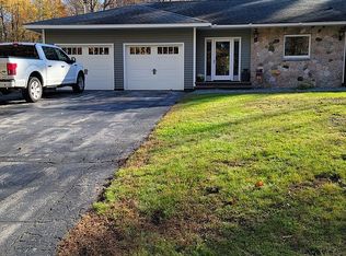 4 Power House Acres Rd, Shelburne, NH 03581