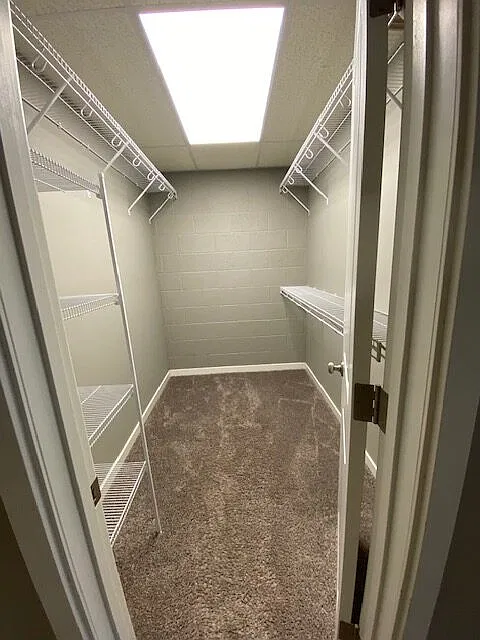 1 bed, 975 sqft, $2,116 — Photo 4