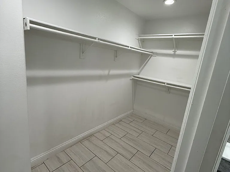 572 N Teakwood Ave #U1 — Photo 39