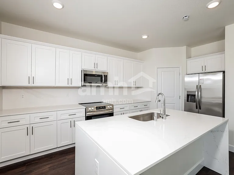 6448 Intuition Ln — Photo 4
