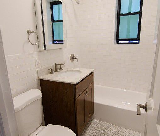 3rd image of 3505 94th St APT 4L
