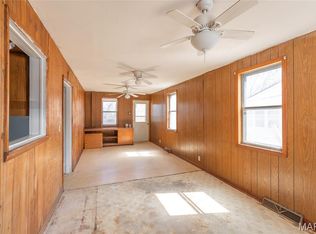 104 E Jefferson Ave, Richland, MO 65556