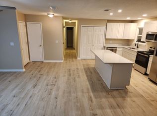 214 Kingston Rd, Wilmington, NC 28409
