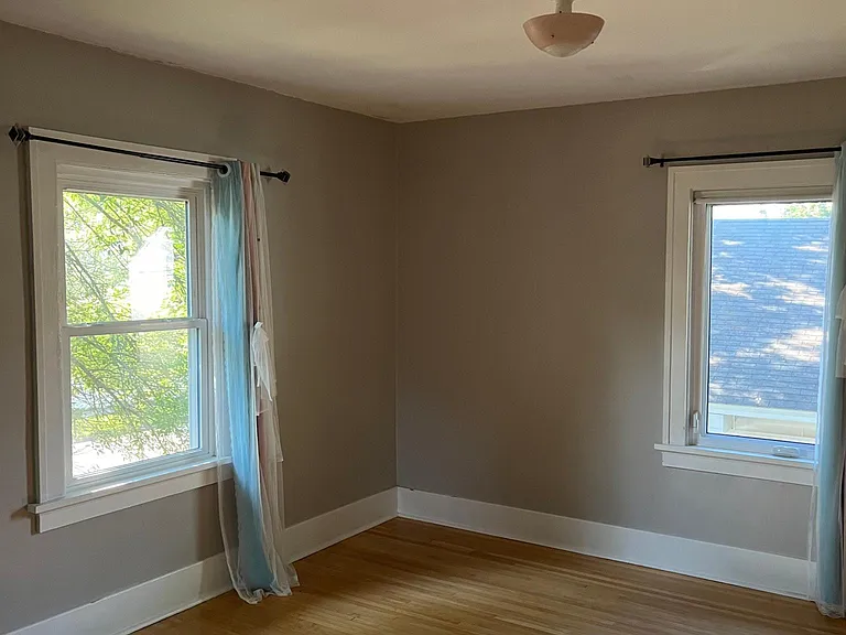 315 Olmstead St — Photo 2
