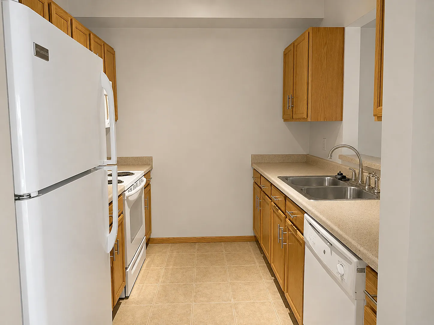 Emerson Hills Apartments — Photo 4